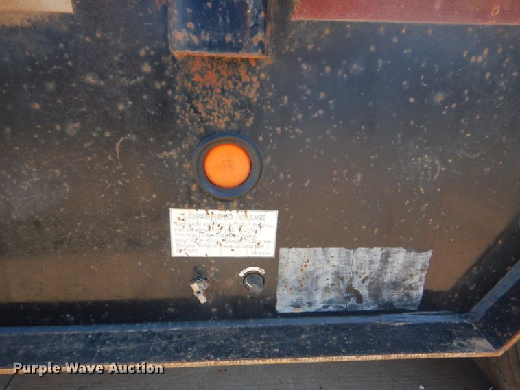 image for item FT9418 2005 Trail King TK70HT482 drop deck equipment trailer