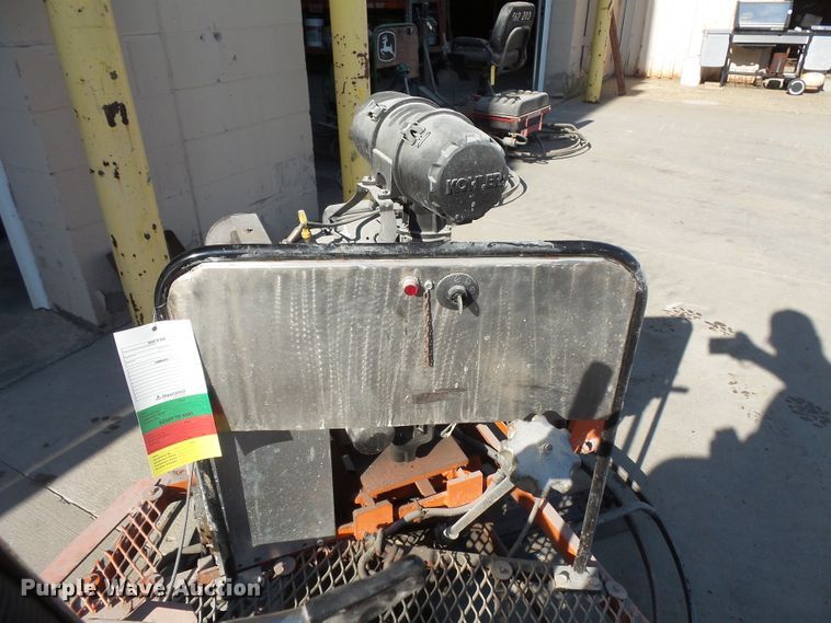 image for item FU9251 Arrow Master ECH748 power trowel