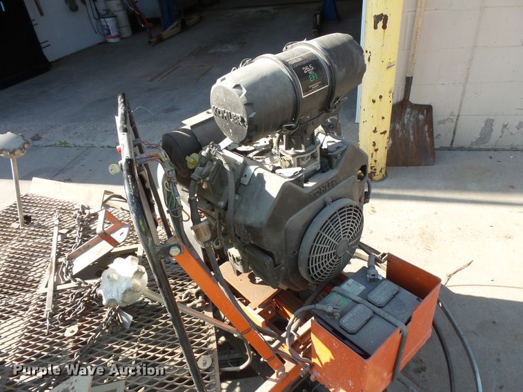 image for item FU9251 Arrow Master ECH748 power trowel