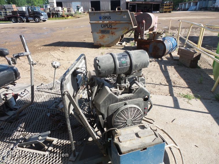 image for item FU9252 Arrow Master ECH748 power trowel