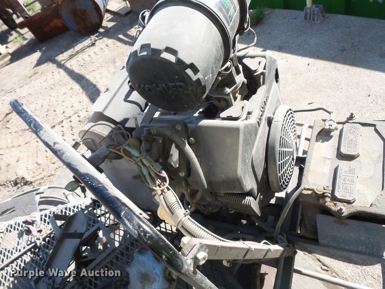 image for item FU9252 Arrow Master ECH748 power trowel