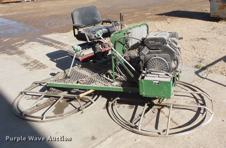 image for item FU9253 Arrow Master CH745S power trowel