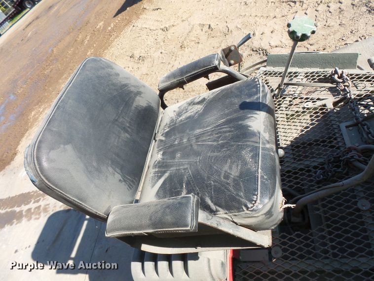 image for item FU9253 Arrow Master CH745S power trowel