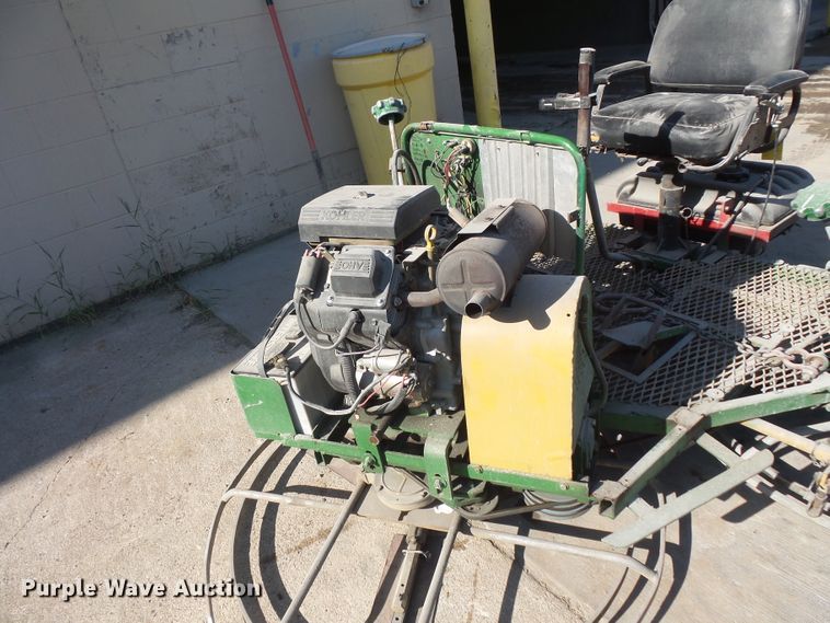 image for item FU9253 Arrow Master CH745S power trowel