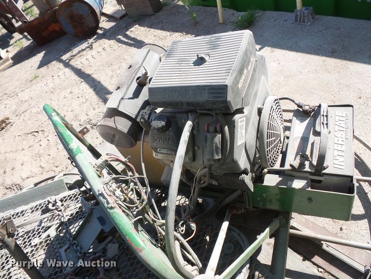 image for item FU9253 Arrow Master CH745S power trowel