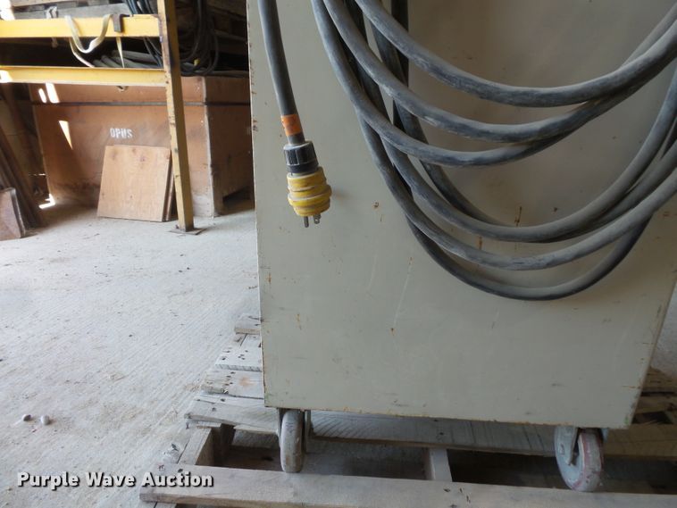 image for item FU9255 Edco VAC-100 vacuum