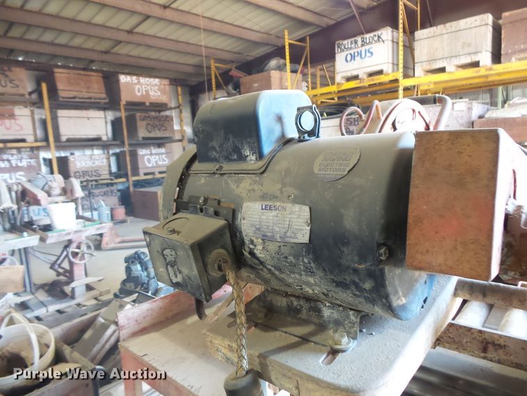 image for item FU9256 Brick saw