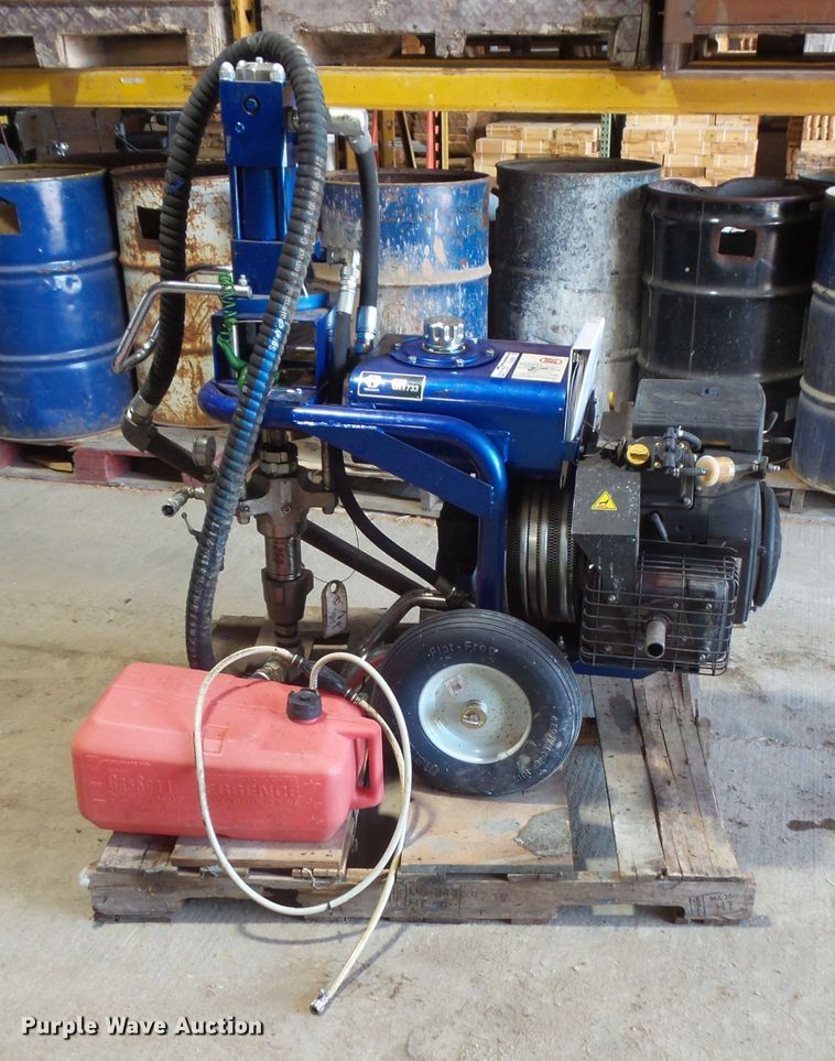 image for item FU9258 Graco GH733 sprayer