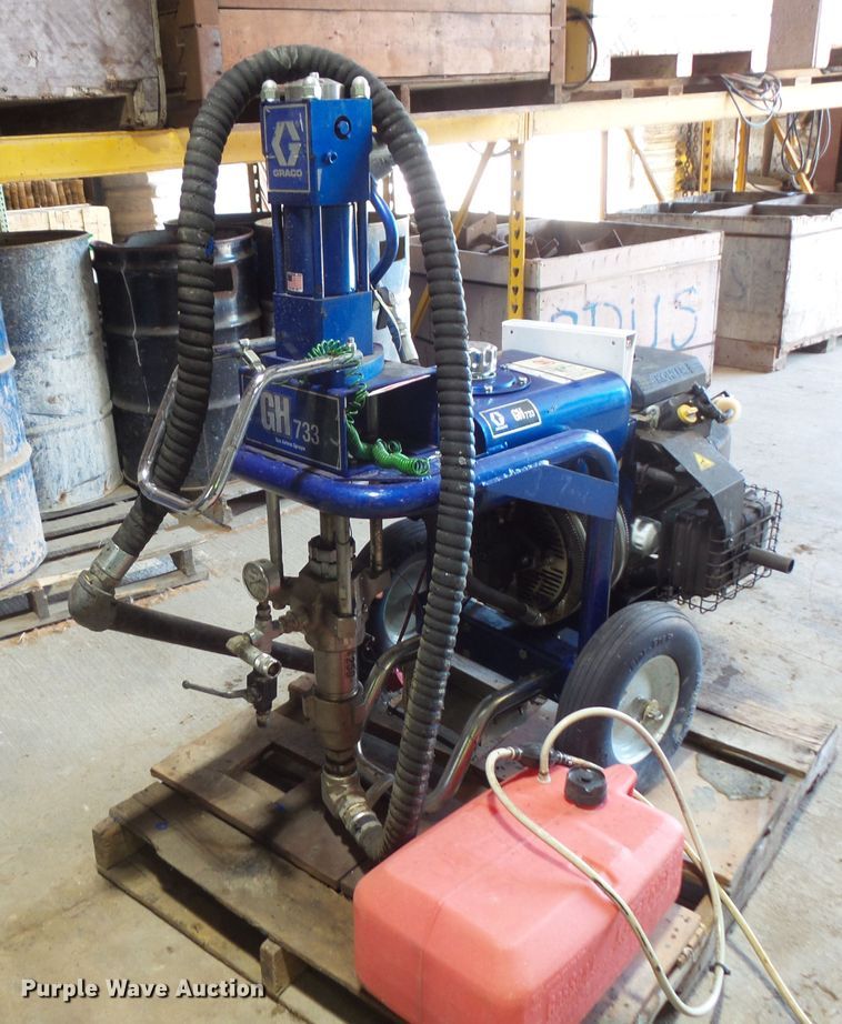 image for item FU9258 Graco GH733 sprayer