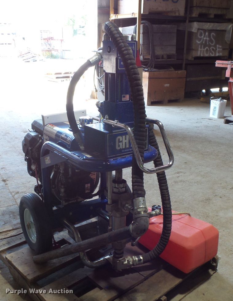 image for item FU9258 Graco GH733 sprayer