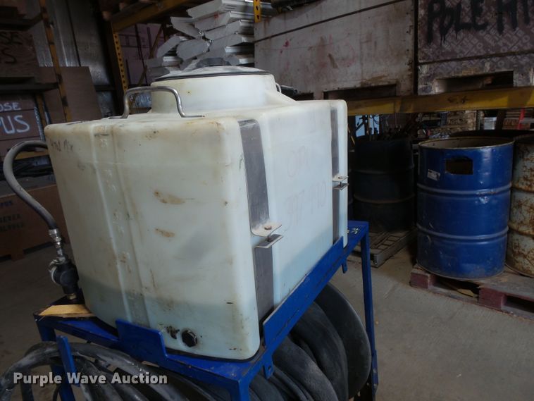 image for item FU9258 Graco GH733 sprayer