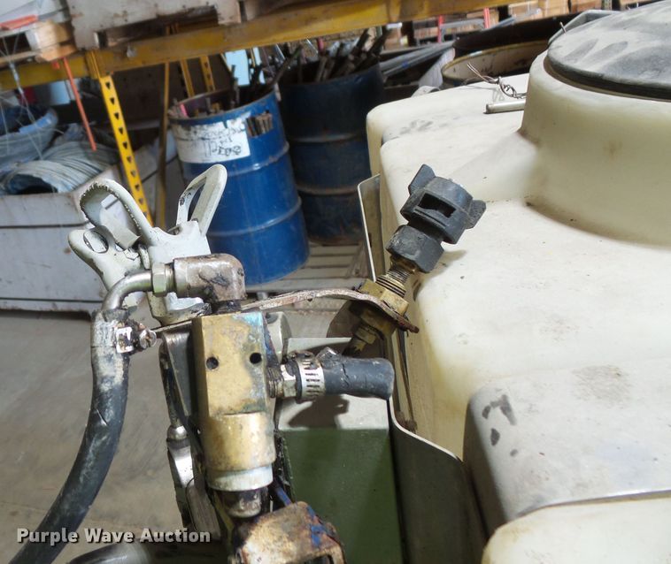 image for item FU9258 Graco GH733 sprayer