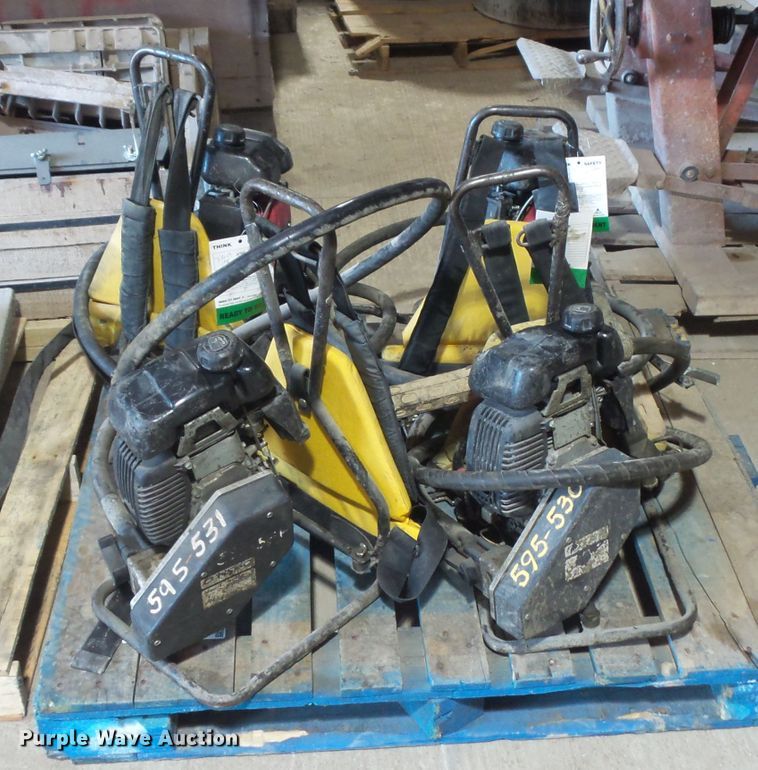 image for item FU9259 (4) Oztec concrete vibrators