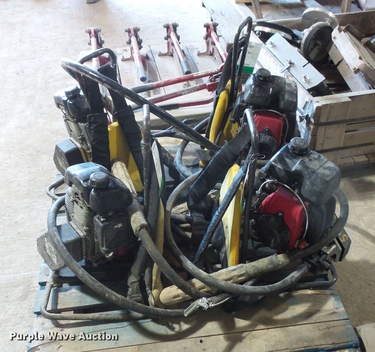 image for item FU9259 (4) Oztec concrete vibrators