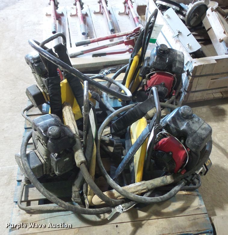 image for item FU9259 (4) Oztec concrete vibrators