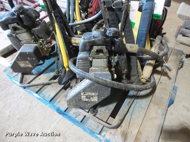 image for item FU9259 (4) Oztec concrete vibrators