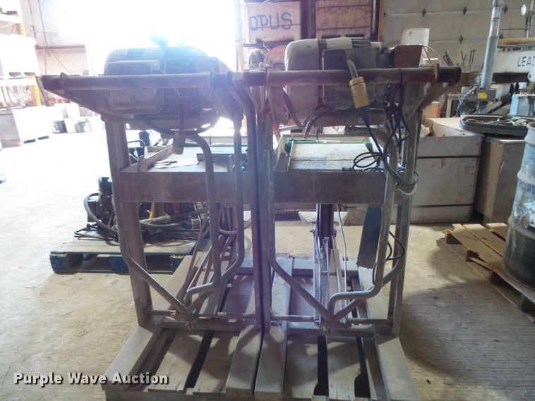 image for item FU9260 (2) brick saws