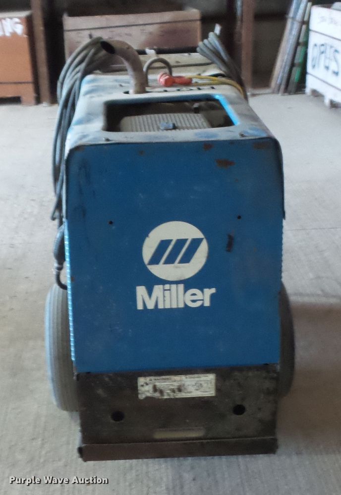 image for item FU9263 Miller Bobcat 225T welder