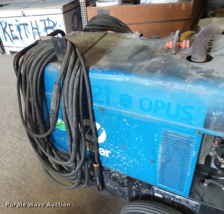 image for item FU9263 Miller Bobcat 225T welder