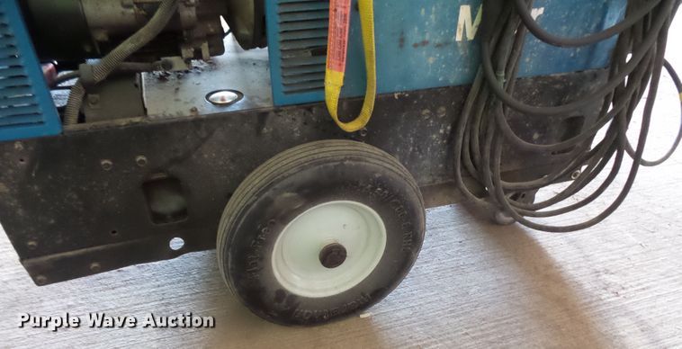 image for item FU9263 Miller Bobcat 225T welder