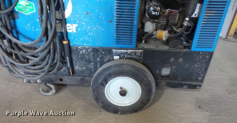 image for item FU9263 Miller Bobcat 225T welder