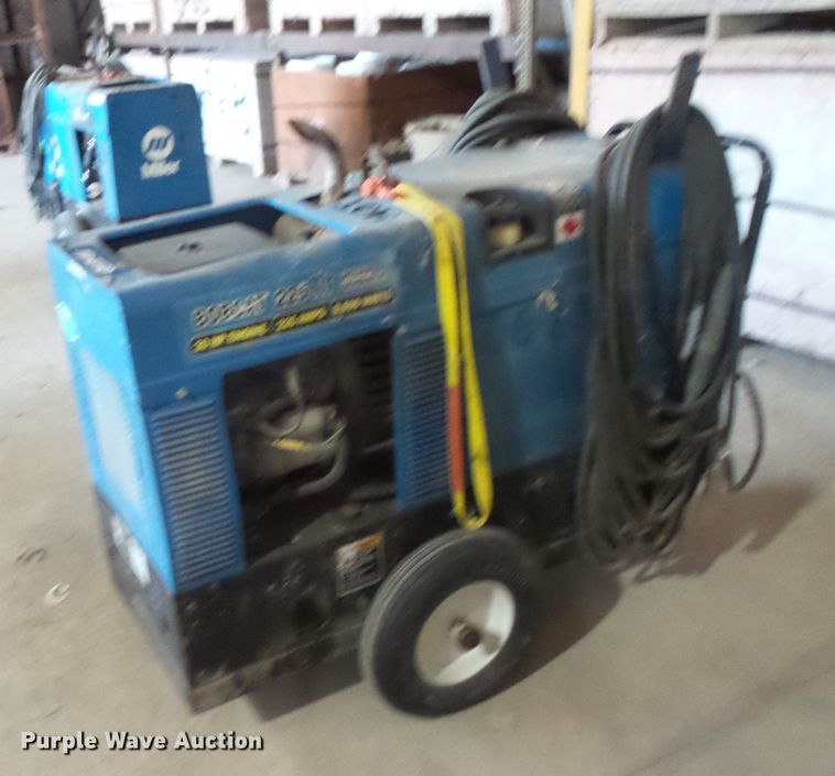image for item FU9264 Miller Bobcat 225T welder