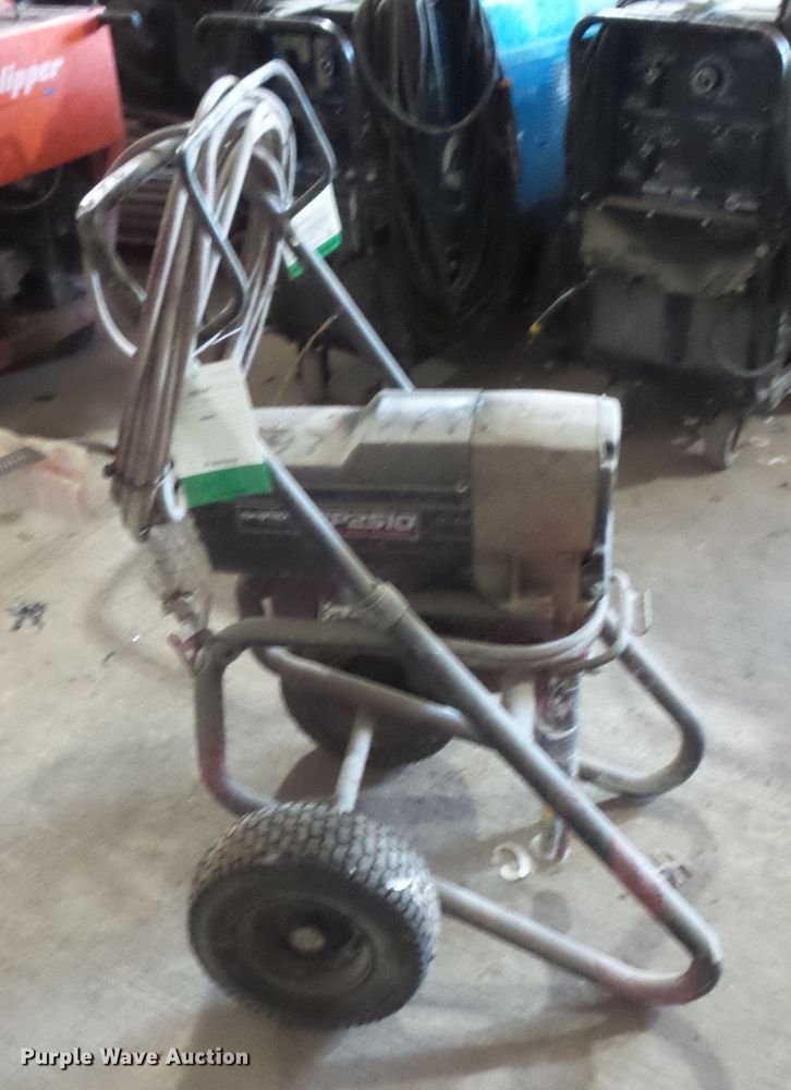 image for item FU9265 (2) Spraytech EP2510 paint sprayers