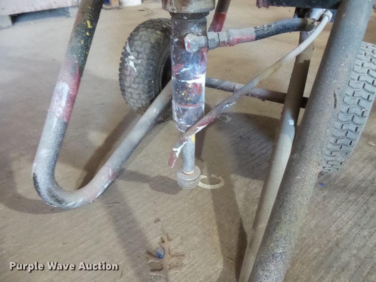 image for item FU9265 (2) Spraytech EP2510 paint sprayers