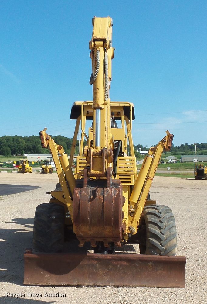 image for item FU9274 2006 Vermeer RT950 vibratory cable plow