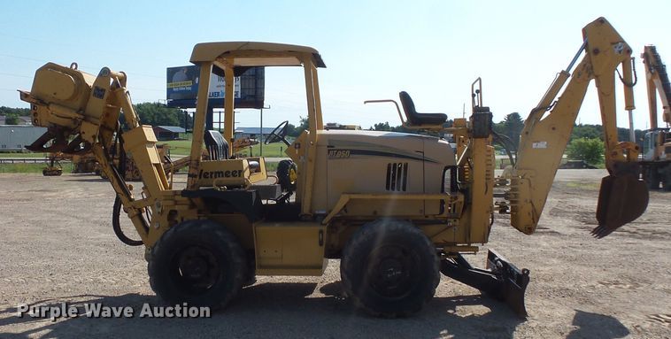 image for item FU9274 2006 Vermeer RT950 vibratory cable plow