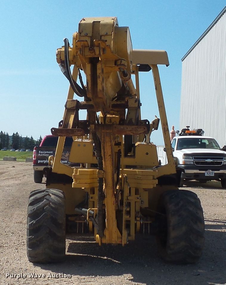 image for item FU9274 2006 Vermeer RT950 vibratory cable plow