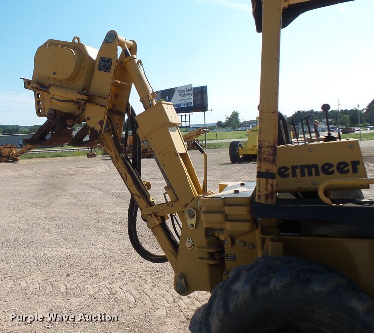 image for item FU9274 2006 Vermeer RT950 vibratory cable plow