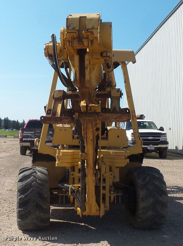 image for item FU9274 2006 Vermeer RT950 vibratory cable plow