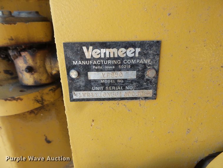 image for item FU9274 2006 Vermeer RT950 vibratory cable plow