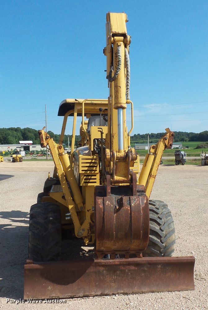 image for item FU9274 2006 Vermeer RT950 vibratory cable plow