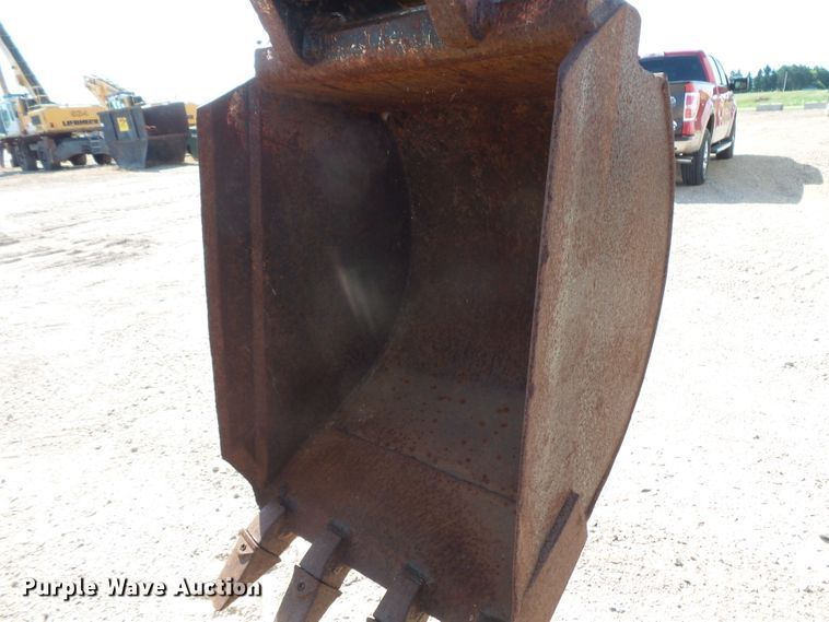 image for item FU9274 2006 Vermeer RT950 vibratory cable plow