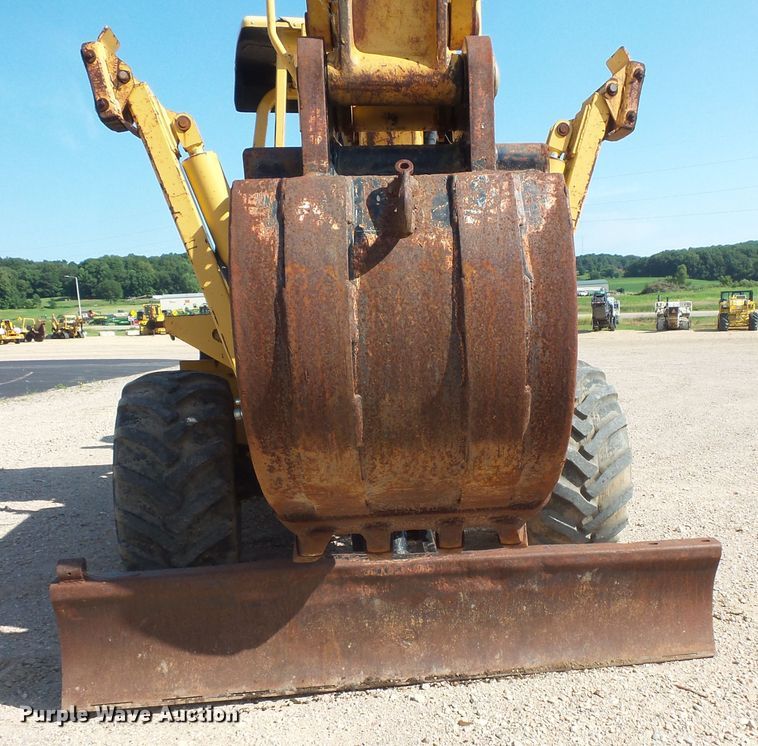 image for item FU9274 2006 Vermeer RT950 vibratory cable plow