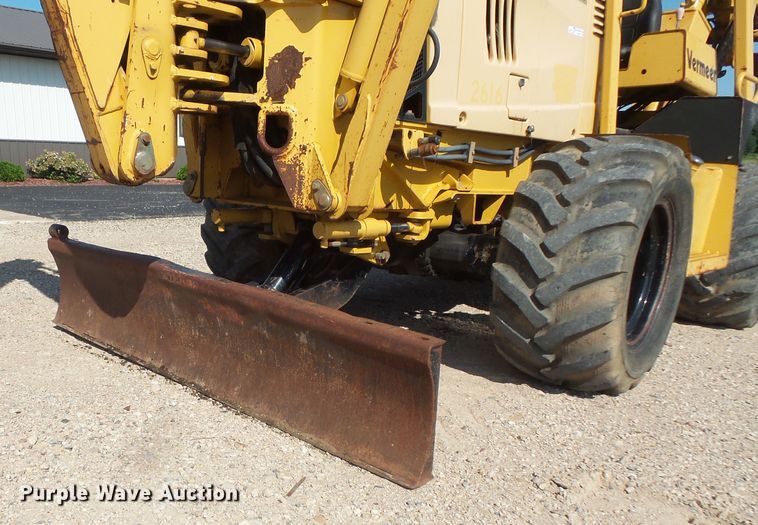 image for item FU9274 2006 Vermeer RT950 vibratory cable plow