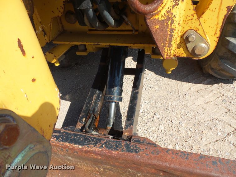 image for item FU9274 2006 Vermeer RT950 vibratory cable plow