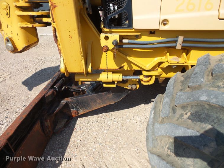 image for item FU9274 2006 Vermeer RT950 vibratory cable plow