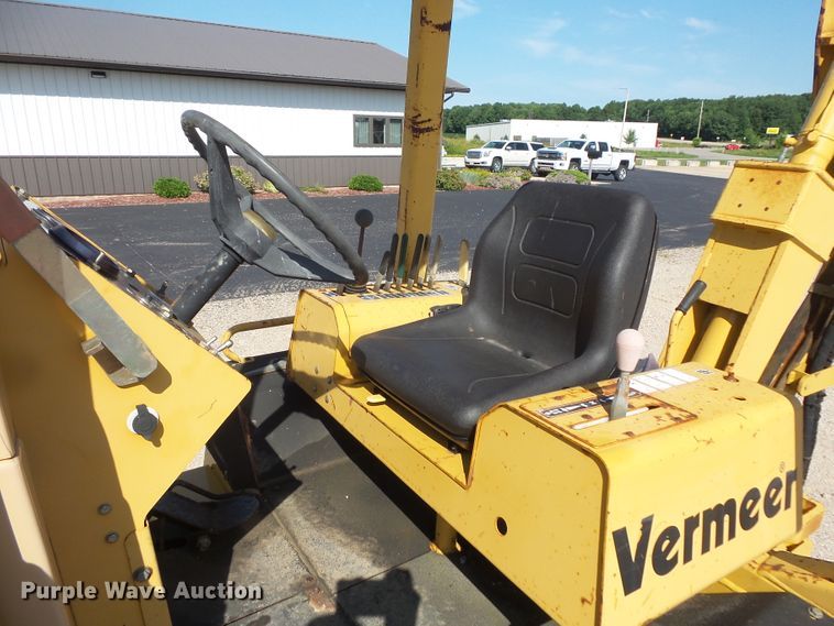 image for item FU9274 2006 Vermeer RT950 vibratory cable plow