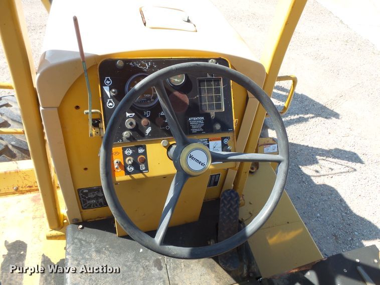 image for item FU9274 2006 Vermeer RT950 vibratory cable plow