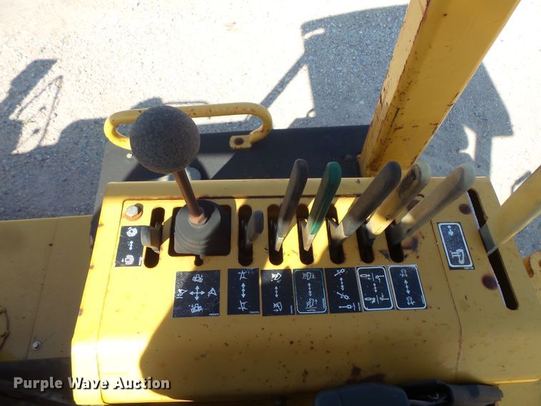 image for item FU9274 2006 Vermeer RT950 vibratory cable plow