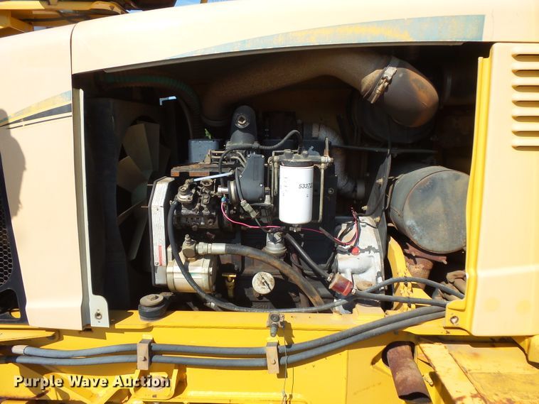 image for item FU9274 2006 Vermeer RT950 vibratory cable plow