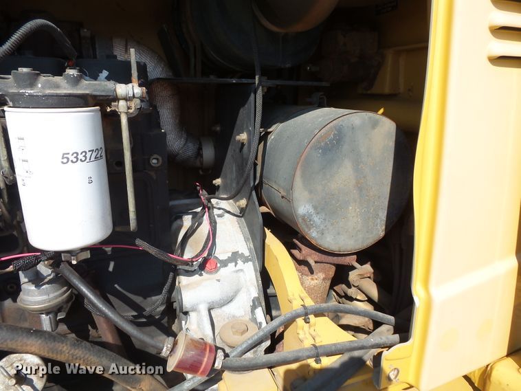 image for item FU9274 2006 Vermeer RT950 vibratory cable plow