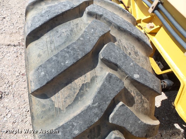 image for item FU9274 2006 Vermeer RT950 vibratory cable plow