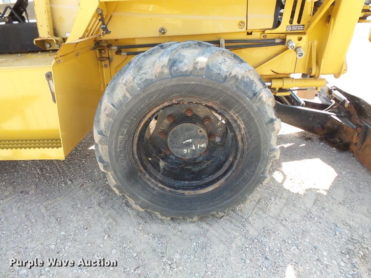 image for item FU9274 2006 Vermeer RT950 vibratory cable plow