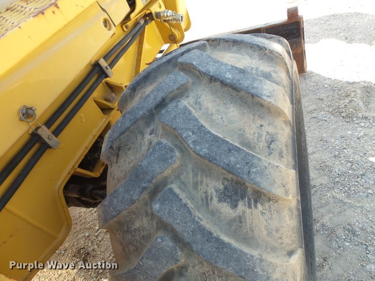 image for item FU9274 2006 Vermeer RT950 vibratory cable plow