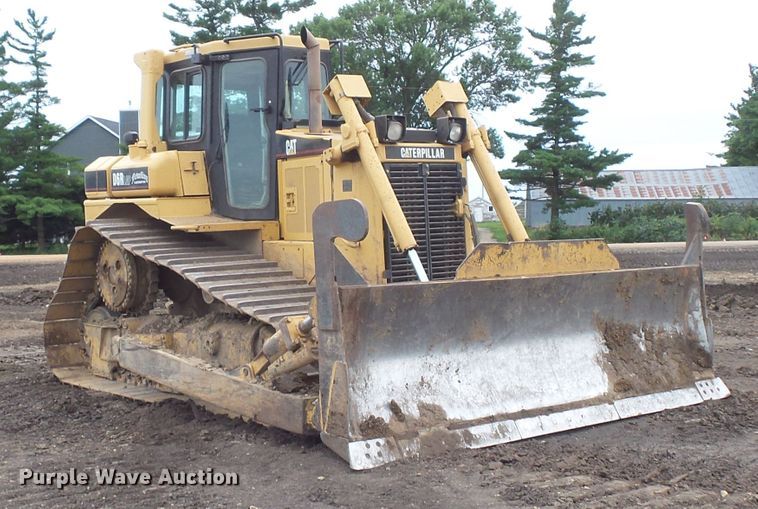 image for item FU9275 2002 Caterpillar D6R LGP dozer