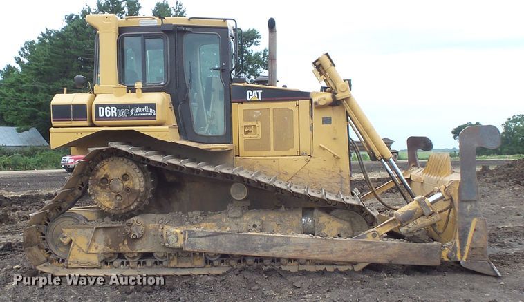 image for item FU9275 2002 Caterpillar D6R LGP dozer